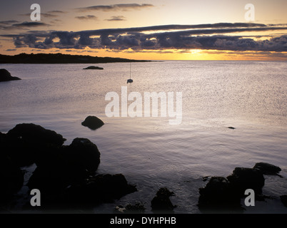 Sonnenuntergang über abgelegene Bucht an der Küste von Massachusetts Stockfoto
