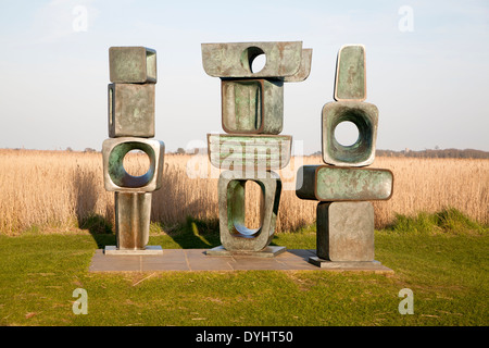 Die Family of Man-Skulptur von Barbara Hepworth gegründet 1970 bei Snape Maltings, Suffolk, England Stockfoto