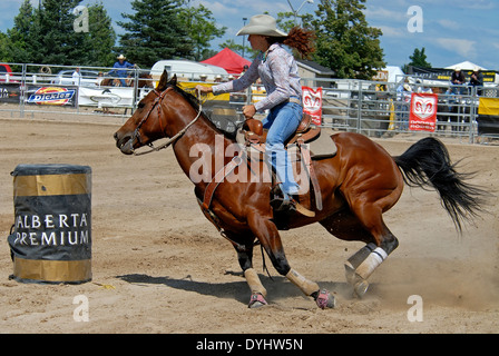 Rodeo Barrel Race, Cowgirl Stockfoto