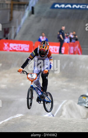 Manchester, UK. 18. April 2014. Laura SMULDERS P 110 Elite Frauen-Zeitfahren letzte UCI BMX Supercross World Cup Manchesters National Cycling Centre England, UK-Credit: Simon Balson/Alamy Live News Stockfoto