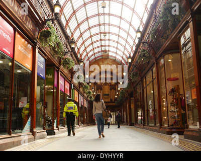 Ansicht des reich verzierten historischen Central Arcade (aka Windows Arcade), ein beliebter shopping-Treffpunkt in Newcastle Upon Tyne, England, UK Stockfoto