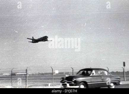 15 Daniels Album LAX Nov. 1949 Convair Liner (1) Stockfoto