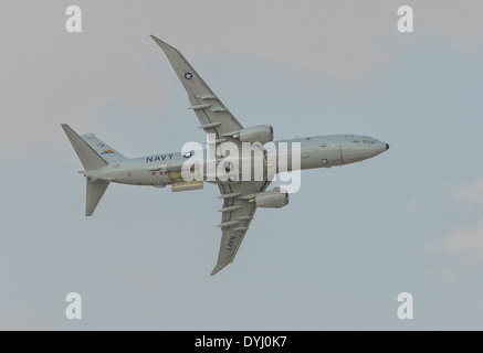 Boeing P-8 Poseidon auf der Air Show 2013 in Dubai, VAE Stockfoto