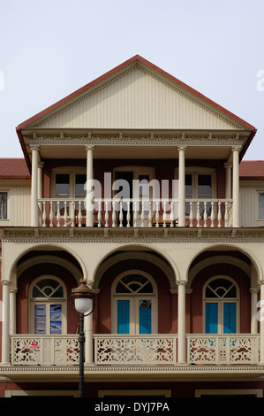 Alte Architektur in Davit Aghmashenebeli oder David der Erbauer Avenue in der Altstadt von Tbilissi Bezirkshauptstadt von Republik von Georgia Stockfoto