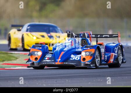 Silverstone im Vereinigten Königreich. 19. April 2014. Signatech Alpine Alpine A450-Nissan angetrieben von Paul Loup Chatin, Nelson Panciatici und Oliver Webb in der ersten Runde der europäischen Le Mans Serie von Silverstone. Bildnachweis: Aktion Plus Sport/Alamy Live-Nachrichten Stockfoto