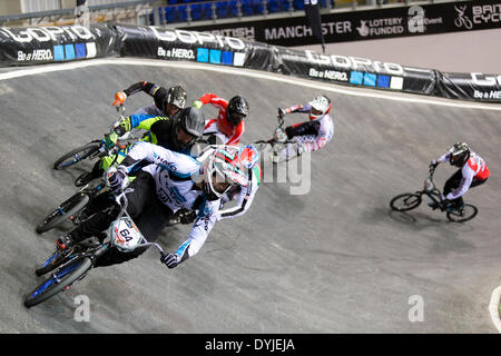 Manchester, UK. 18. April 2014. Nikolaus lang (Bike 64) Elite Herren Qualifikation laufen 3 Hitze 18 UCI BMX Supercross World Cup Manchester nationalen Radsport Zentrum England, UK-Credit: Simon Balson/Alamy Live-Nachrichten Stockfoto