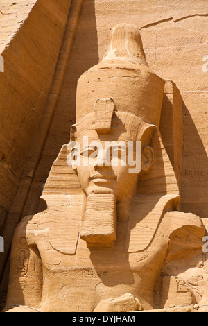 Ägypten. Der steinerne Tempel in Abu Simbel, Der Felstempel in Abu Simbel; Pharao Ramses; Stockfoto