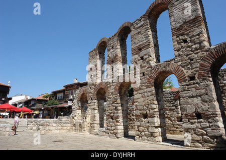 Die Ruinen der alten byzantinischen Kirche in Nessebar. Sonnenstrand. Bulgarien. Stockfoto