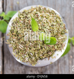 Heap geschreddert Oregano (hochauflösende Nahaufnahmen gedreht) Stockfoto