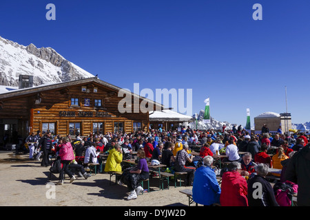 Sonn Alpin Bergrestaurant Auf Dem Zugspitzplatt Zugspitze Wettersteingebirge Werdenfels Oberbayern Bayern Deutschland Europa Stockfoto