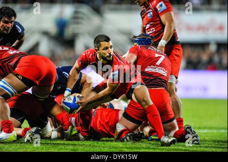 Castres, Frankreich. 18. April 2014. Top14 Herren Rugby Union. Castres gegen Montpellier. Jonathan PELISSIE (Mhr) © Action Plus Sport/Alamy Live News Stockfoto