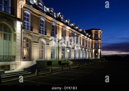 Palais du Pharo leuchtet in der Nacht Marseille oder Marseille Provence Frankreich Stockfoto