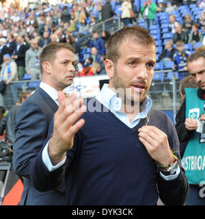 Niederländischer Fußballspieler Rafael van der Vaart des Hamburger SV reagiert nach die 1. Bundesliga-Spiel des Hamburger SV gegen den VFL Wolfsburg 1:3 im Fußballstadion Imtech Arena in Hamburg. Am 19. April 2014. /Picture Allianz Stockfoto