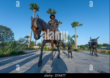 Statuen am Eingang zum Brownwood in den Dörfern, Florida ein 55 und über Ruhestandsgemeinschaft in Wildwood, Florida USA der V Stockfoto