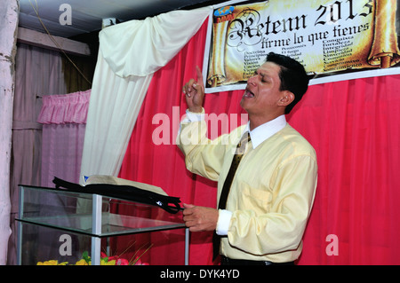 Evangelischen Kult-Morona Bezirk in IQUITOS. Abteilung von Loreto. Peru Stockfoto