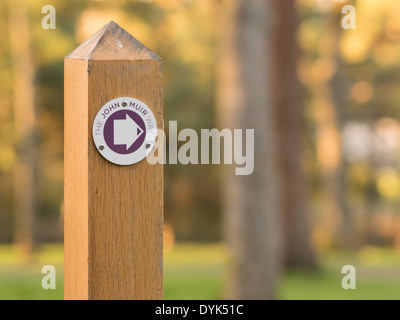 Beschilderung für den neu eröffneten John Muir Weg Stockfoto