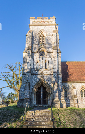 Christuskirche Turm in Fosbury Dorf, Wiltshire, UK, in der Gemeinde Fosbury und Tidcombe auf Wiltshire/Hampshire Grenze Stockfoto
