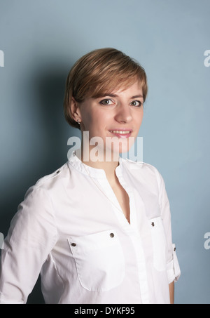 moderne junge Frau Stockfoto