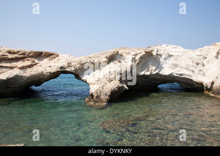 Felsen in Agios Kostantinos Gebiet, Insel Milos, Kykladen, Griechenland, Europa Stockfoto