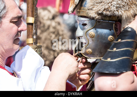 Gladiator an "Natale di Roma" historische Gedenken der Gründung von Rom anlässlich des Jubiläums 2767 Stockfoto