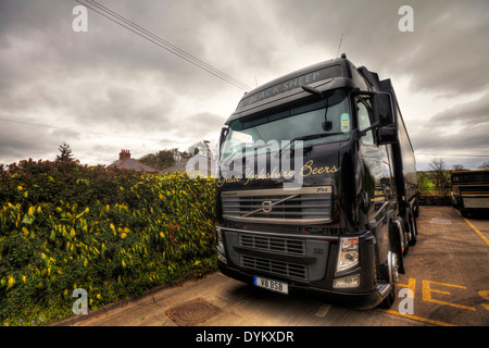 Schwarze Schafe Brauerei Lieferung LKW Kombi-Kabine Yorkshire Dales National Park, UK England GB Stockfoto