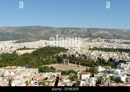Panoramablick auf Athen olympischen Zeustempels (Olympieion) größte Tempel in Griechenland fast stattfand Stockfoto