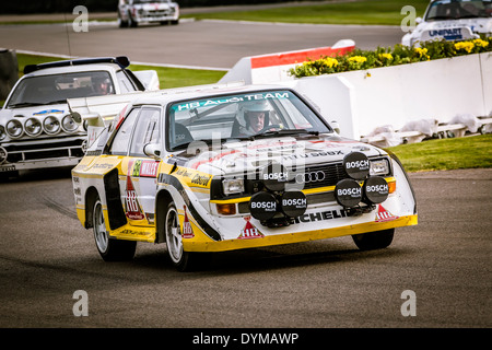 1984 Audi Sport Quattro S1 E2 Gruppe B Rallye-Auto mit Fahrer David Kedward. 72. Goodwood Mitgliederversammlung, Sussex, UK. Stockfoto