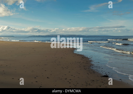 CULBIN STRAND UND DAS MEER, BLICK AUF DIE BLACK ISLE UND NIGG MORAY KÜSTE SCHOTTLAND Stockfoto