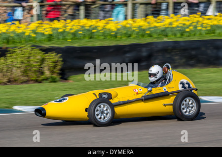 1959 Sadler-BMC mit Fahrer Asche Waller, Threlfall Cup Rennen, 72. Goodwood Mitgliederversammlung, Sussex, UK. Stockfoto