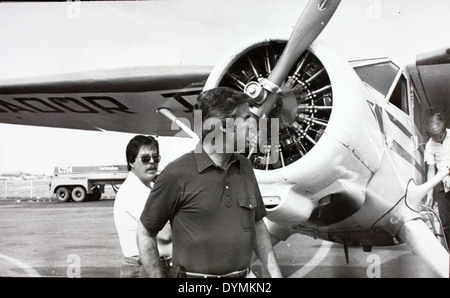 Theodore Gildreds Sammlung enthält ein Foto seiner Flüge nach Ecuador. Die Flüge waren Teil einer Kulanz-Mission zur Förderung der Luftfahrt in Südamerika, in der das Special Stinson Reliant Flugzeug ECUADOR II in Aktion stand. Stockfoto