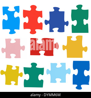 Reihe von verschiedenen farbigen Puzzle-Teile isoliert auf weißem Hintergrund Stockfoto
