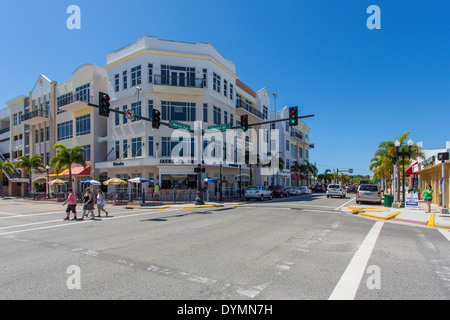 Straßenkreuzung in der Innenstadt von Punta Gorda in Charlotte County in Florida Stockfoto