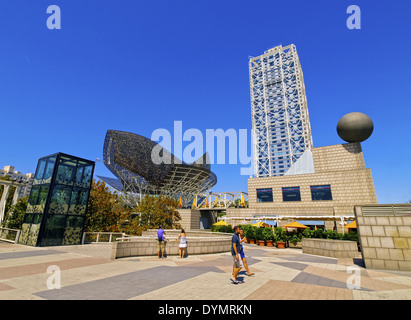 Moderne Architektur am Passeig Maritim in Barcelona, Katalonien, Spanien Stockfoto