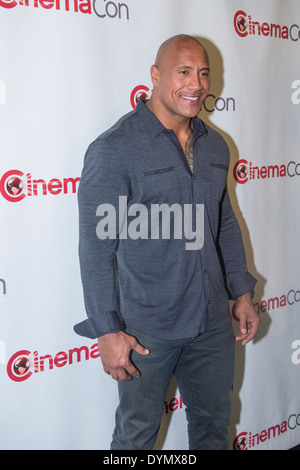 Dwayne Johnson (The Rock) kommt bei der 2014 CinemaCon Paramount Eröffnungsabend Vorstellung im Caesars Palace Stockfoto