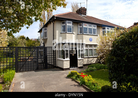 LIVERPOOL, UK - 16. April 2014: Die Kindheit Zuhause von John Lennon (251 Menlove Avenue) in Liverpool am 16. April 2014. Stockfoto