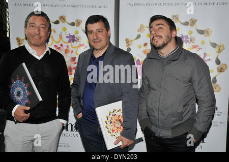 Barcelona, Spanien. 22. April 2014. Joan, Josep und Jordi Roca Brüdern, Besitzer des Restaurants "El Celler de Can Roca", 3 Sterne Michelin, präsentiert das Buch 'El Somni' (der Traum) und verkünden die Premiere und internationaler Vertrieb des Films mit dem gleichen Namen von Franc Aleu Credit: Fototext/Alamy Live-Nachrichten Stockfoto