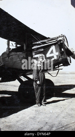 Ein weiterer Blick auf die Nachbildung des Spirit of St. Louis, erbaut zum Gedenken an Charles Lindberghs bahnbrechenden Alleinflug über den Atlantik im Jahr 1927. Dieses Flugzeug wird in San Diego im Rahmen von Ausstellungen zur Geschichte der Luftfahrt ausgestellt. Stockfoto