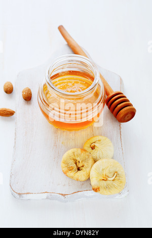 Goldene Blume Honig Glas, Essen Nahaufnahme Stockfoto