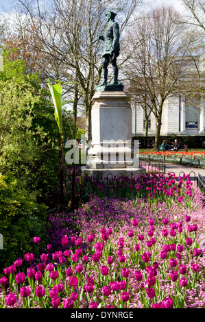 Statue von Lord Ninian Crichton Stuart von William Goscombe John 1919 Gorsedd Gärten, Cathays Park, Cardiff. Stockfoto