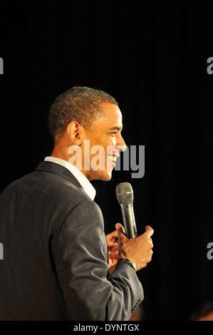 Senator Barack Obama spricht an einer Stadt treffen in Randor der mittleren Schule in Wayne, Pa, 14. Juni 2008. Stockfoto