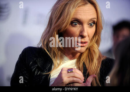 Toni Collette besucht das Screening von "Lucky sie" während der 2014 Tribeca Film Festival am BMCC Tribeca PAC am 21. April 2014 in New York City Stockfoto