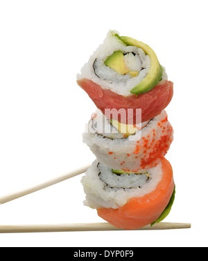 Sushi-Rollen mit roter Fisch und Avocado, Isolated On White Background Stockfoto