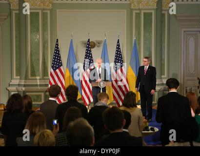 US-Vizepräsident Joe Biden Adressen der diplomatischen Akademie der Ukraine 22. April 2014 in Kiew, Ukraine. Stockfoto