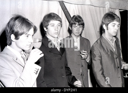 SMALL FACES UK-pop-Gruppe beim Windsor Jazz & Blues Festival, England, 11. August 1967. Siehe Beschreibung unten für Namen Stockfoto