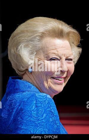 Prinzessin Beatrix der Niederlande besucht einen Empfang anlässlich des Geburtstags von König Willem-Alexander (27. April) auf den königlichen Palast Amsterdam, The Netherlands, 23. April 2014. Foto: Patrick van Katwijk Stockfoto