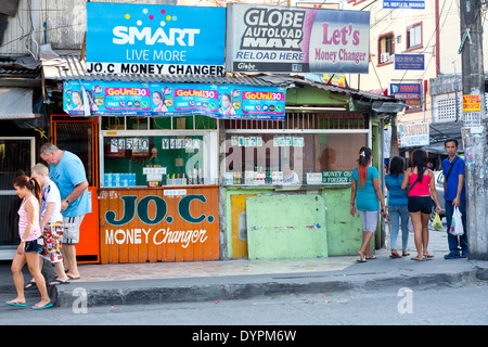 Geldwechsler in Angeles City, Luzon, Philippinen Stockfoto