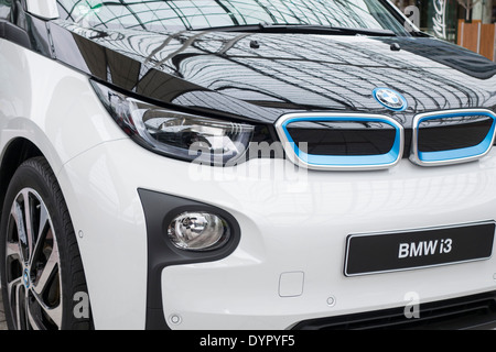 BMW i3 ist das weltweit erste Premium-Elektro-Auto Stockfoto