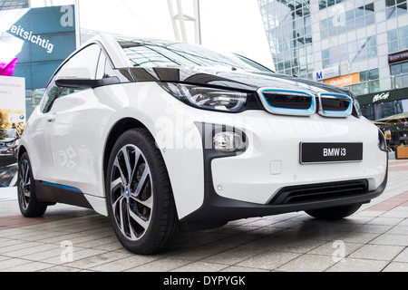 BMW i3 ist das weltweit erste Premium-Elektro-Auto Stockfoto