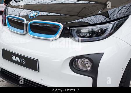 BMW i3 ist das weltweit erste Premium-Elektro-Auto Stockfoto