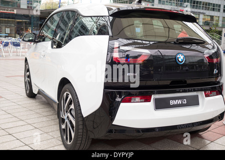 BMW i3 ist das weltweit erste Premium-Elektro-Auto Stockfoto